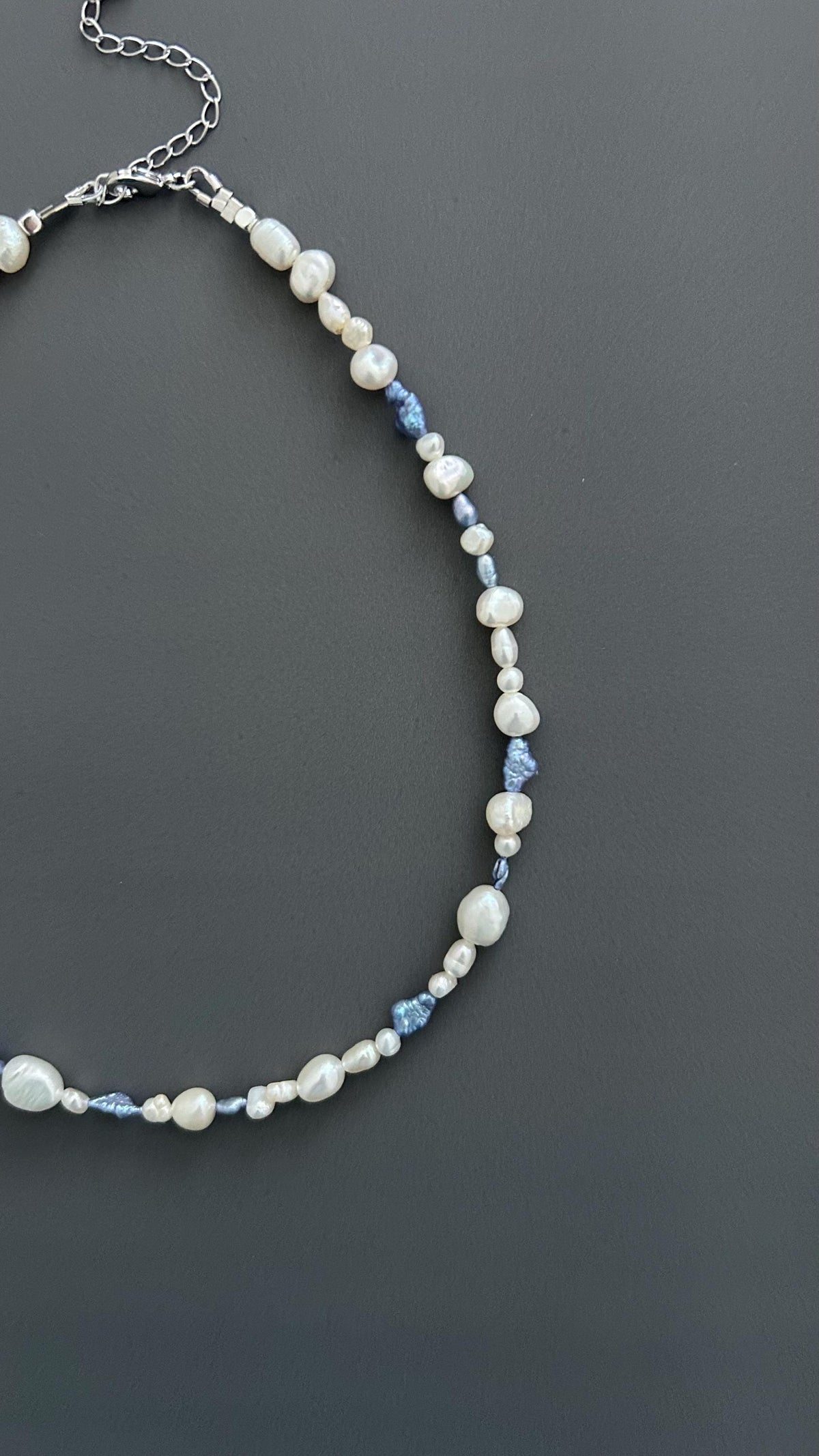 Baroque Pearl Choker Necklace: Delicate Freshwater Beaded Jewelry
