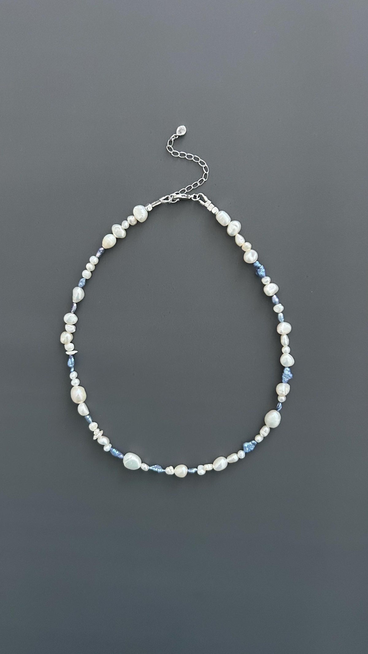 Baroque Pearl Choker Necklace: Delicate Freshwater Beaded Jewelry