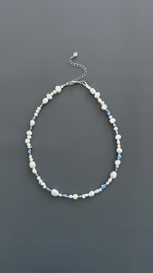 Baroque Pearl Choker Necklace: Delicate Freshwater Beaded Jewelry