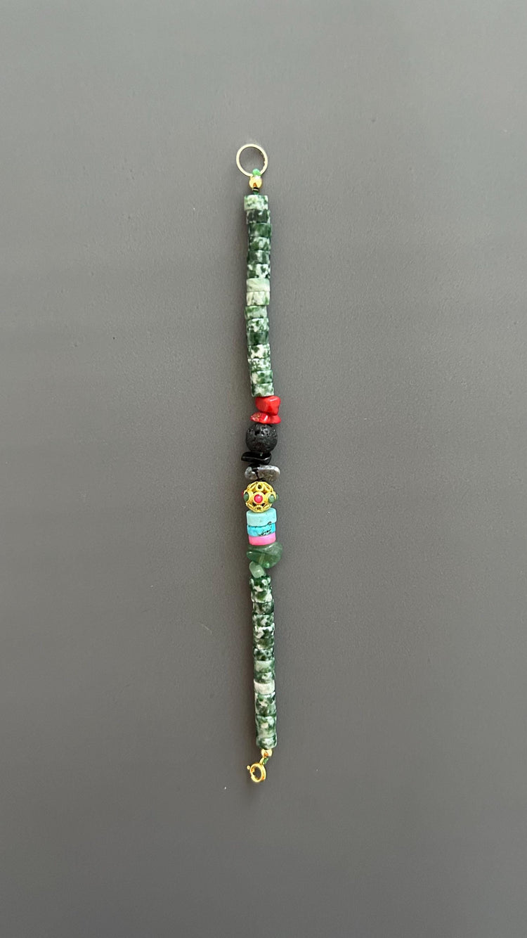 Boho Natural Stone Bracelet: Unisex Hippie Style, 24k Gold Clasp