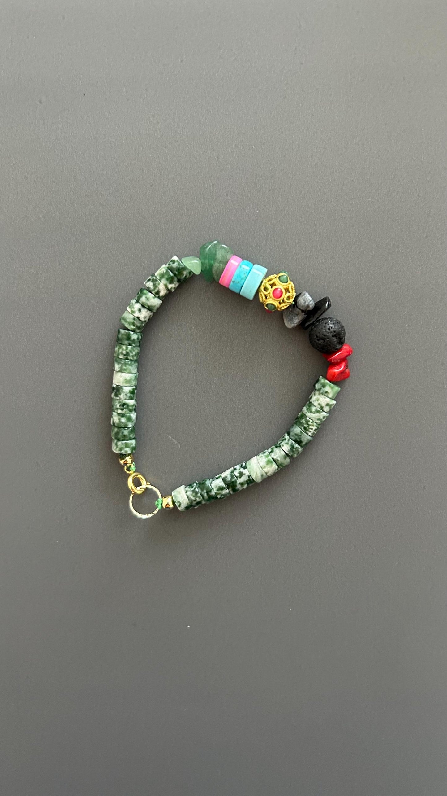 Boho Natural Stone Bracelet: Unisex Hippie Style, 24k Gold Clasp