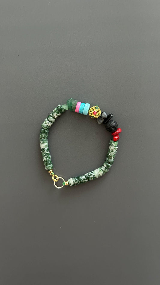 Boho Natural Stone Bracelet: Unisex Hippie Style, 24k Gold Clasp
