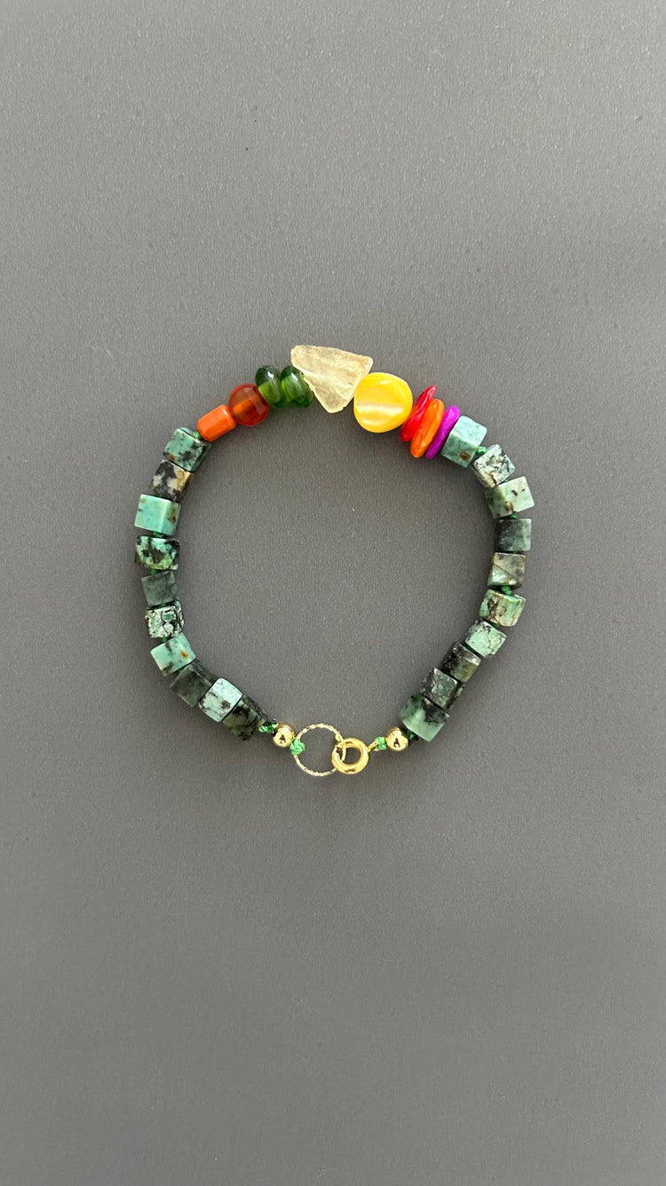 Turquoise & Raw Quartz Bracelet - Healing Crystal Adjustable Gemstone Bead with Shell Coral Handmade Spiritual Jewelry