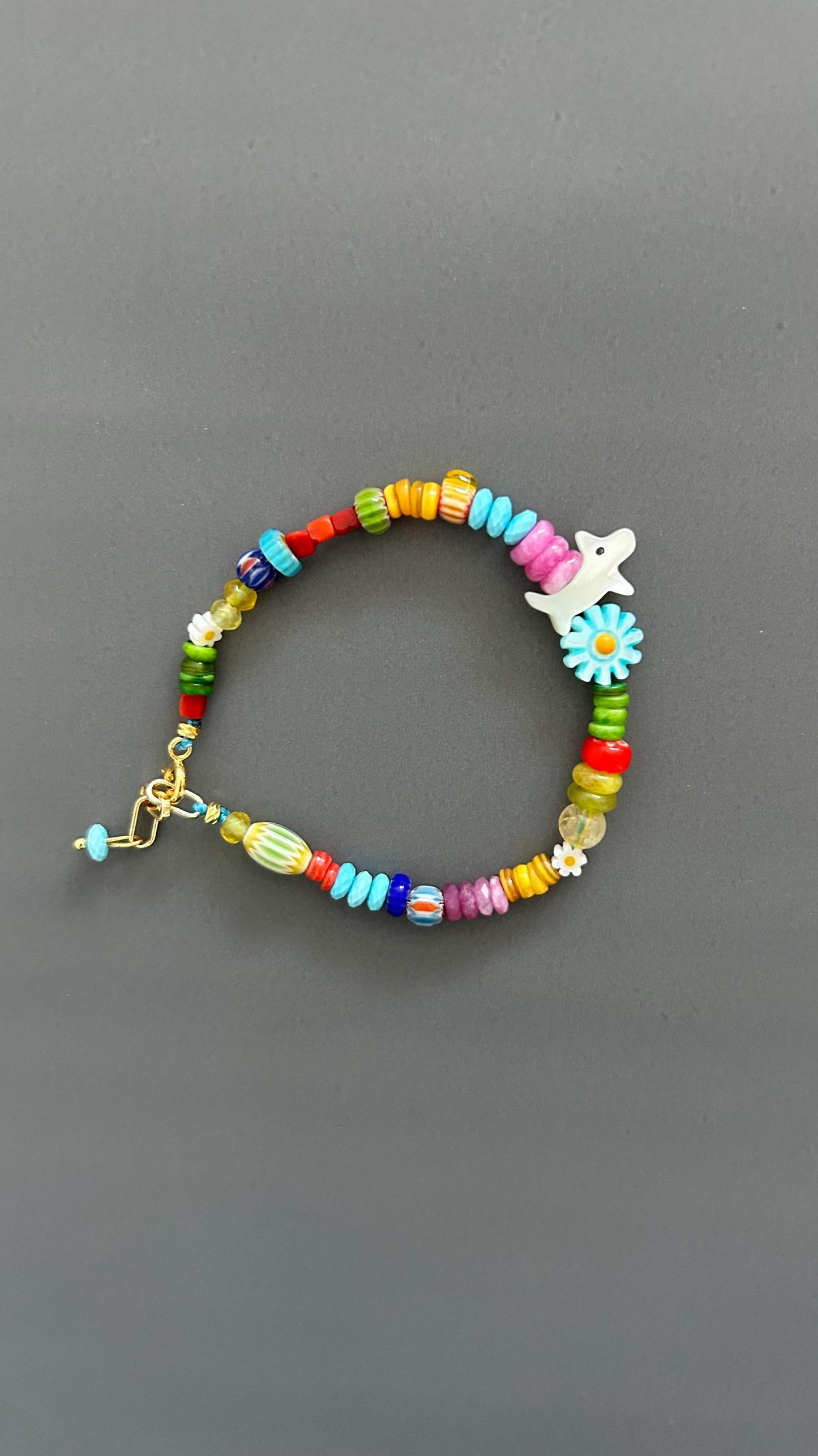 Crystal Dog Charm Wristband, Adjustable Pet Lover Accessory, Boho Labrador Retriever Gift, Gemstone Stretch Armlet, Handmade Animal Jewelry