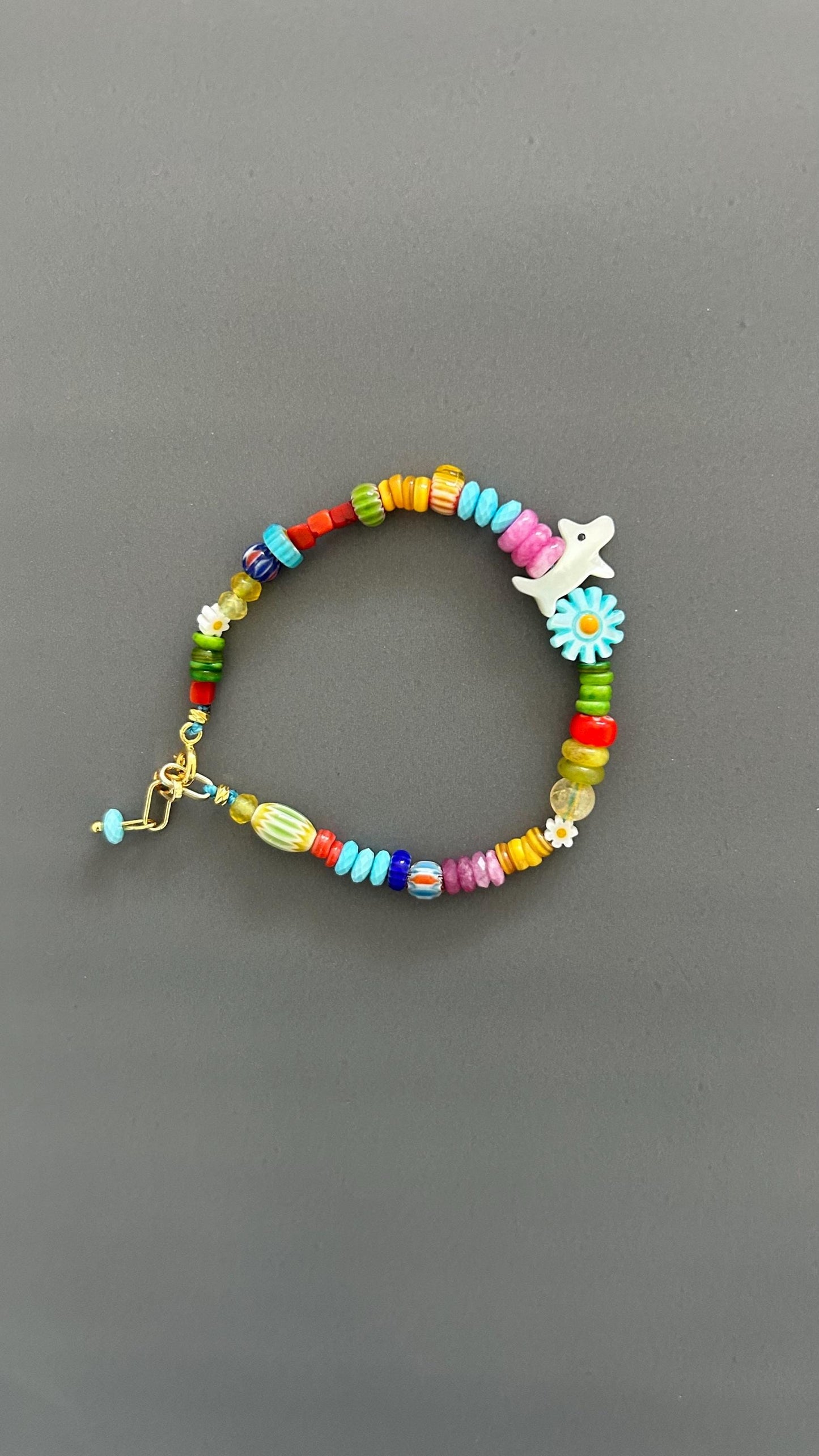 Crystal Dog Charm Wristband, Adjustable Pet Lover Accessory, Boho Labrador Retriever Gift, Gemstone Stretch Armlet, Handmade Animal Jewelry