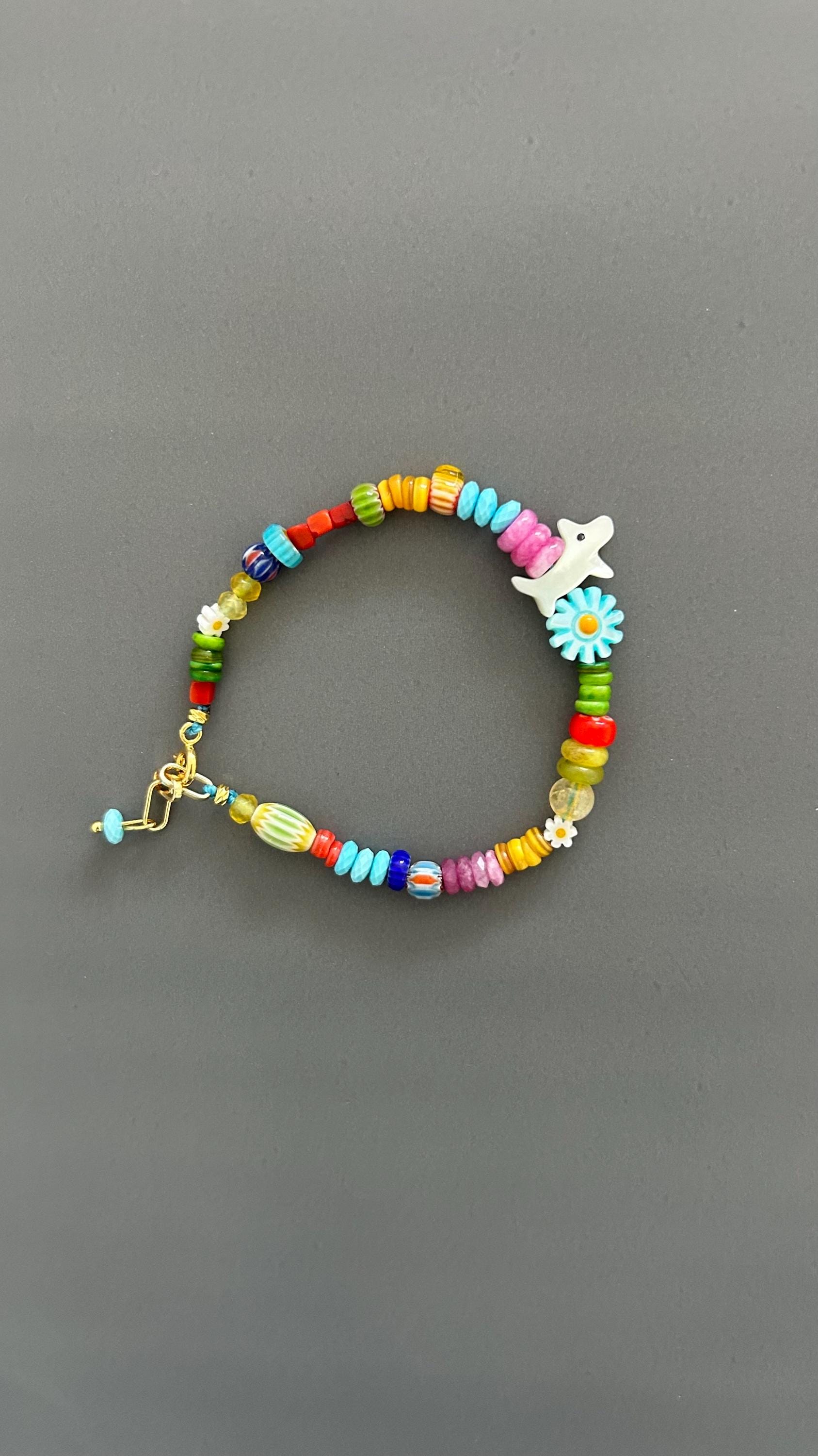 Crystal Dog Charm Wristband, Adjustable Pet Lover Accessory, Boho Labrador Retriever Gift, Gemstone Stretch Armlet, Handmade Animal Jewelry
