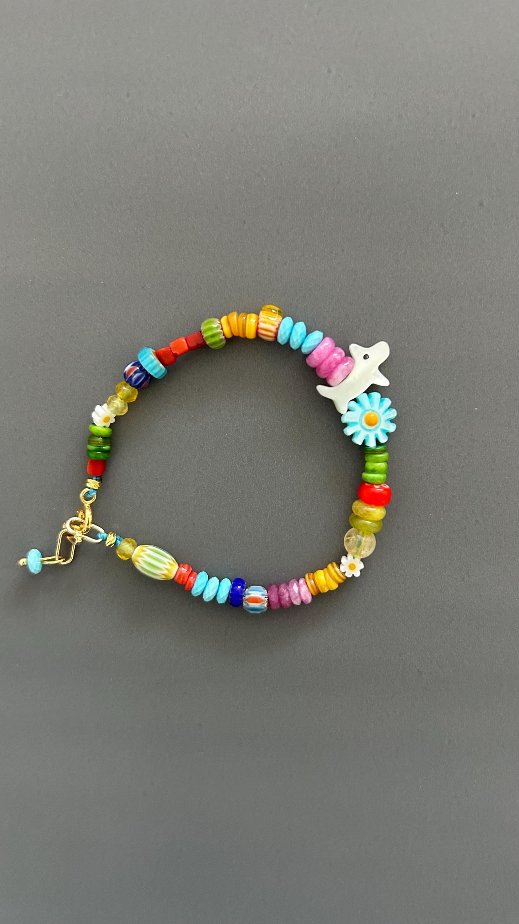 Crystal Dog Charm Wristband, Adjustable Pet Lover Accessory, Boho Labrador Retriever Gift, Gemstone Stretch Armlet, Handmade Animal Jewelry