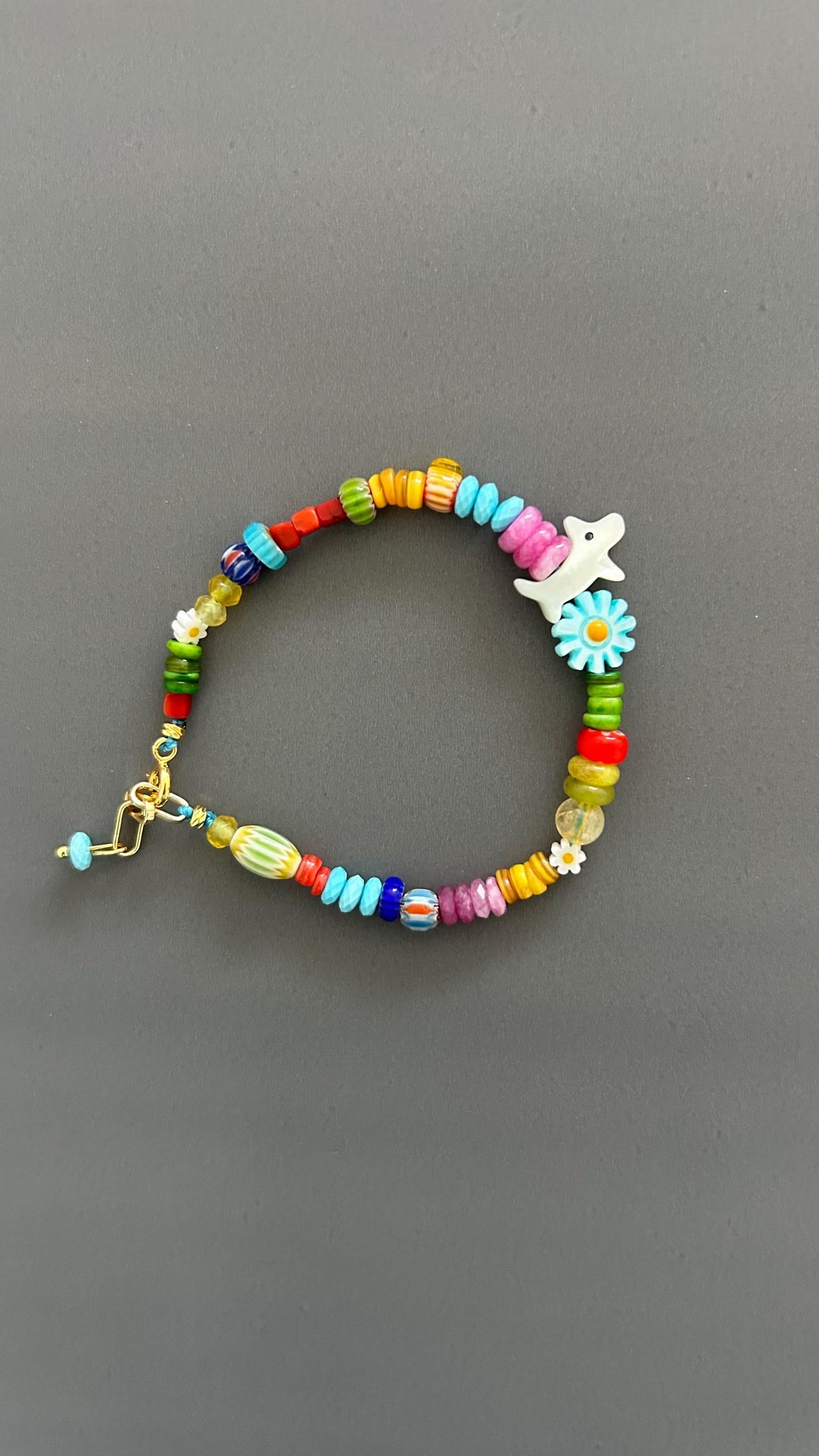 Crystal Dog Charm Wristband, Adjustable Pet Lover Accessory, Boho Labrador Retriever Gift, Gemstone Stretch Armlet, Handmade Animal Jewelry